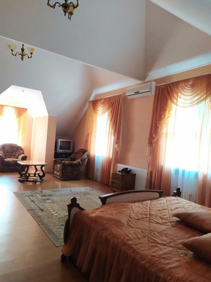 Hotel Tropicana Svitlovodsk Eksteriør bilde